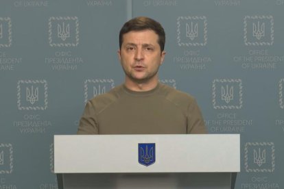 El president d'Ucraïna, Volodímir Zelenski, en un video dirigint-se a la població.