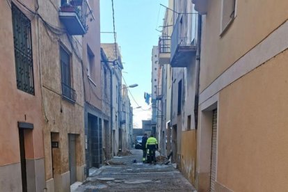 Imatge de l'inici de les obres al carrer Serafí Pitarra de Constantí.