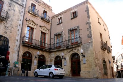 Façana de l'ajuntament del Vendrell.  Imatge del 30 de setembre del 2021. (Horitzontal)

Data de publicació: dijous 30 de setembre del 2021, 12:12

Autor: Gemma Sánchez