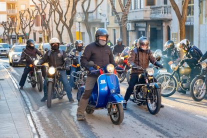 Membres del Moto Clàssic Constantí en una de les seves sortides.