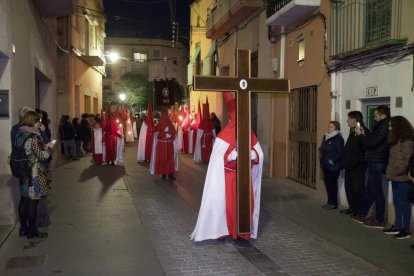 Imagen de un paso de Semana Santa en Tortosa del año 2021.