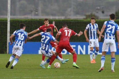 En el partit d'anada el Nàstic va perdre per un contundent 2-0 sense tenir opcions.