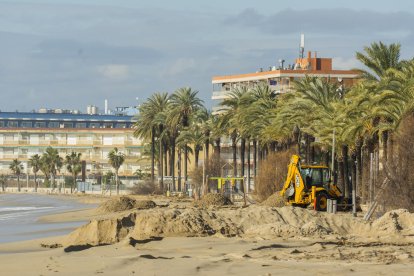 Imatge de la platja de Ponent de Salou, ahir al matí.