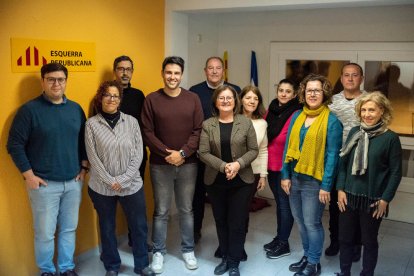 La cap de llista, Camí Mendoza, amb les 10 persones que l'acompanyaran a les municipals.