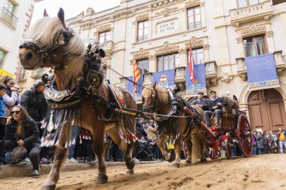 Un carro participant als Tres Tombs de Valls.