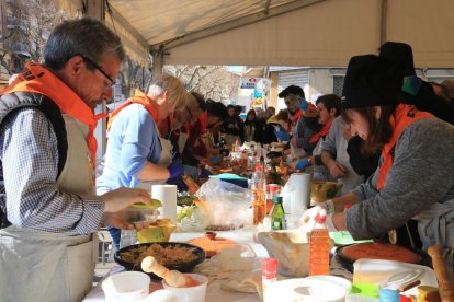 Una quarentena de persones