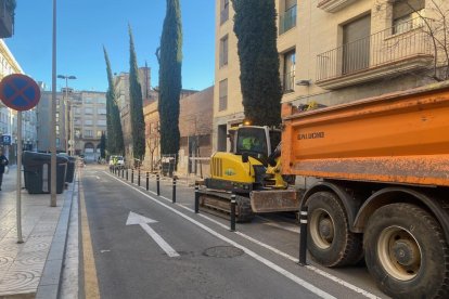 El carrer Salvador Espriu, per on s'han reempres les obres de transformació del Raval Santa Anna.