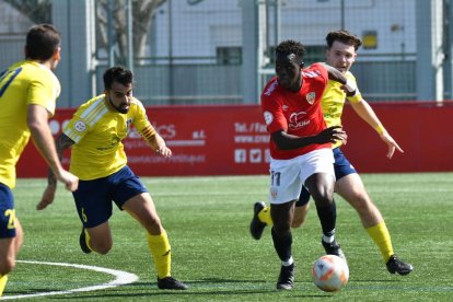 Ibrahima Faganda durant el partit contra el Castellfedels.