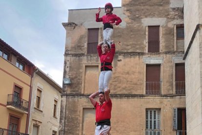 Els Minyons de l'Arboç van enlairar un pilar de 4.