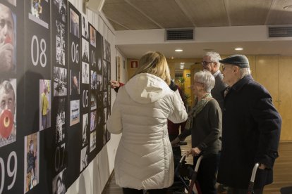 Tras anunciar a los ganadores del concurso, se procedió a inaugurar la exposición, que recoge una cincuentena de fotografías y se puede visitar hasta el 15 de febrero.