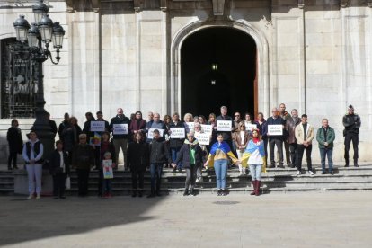 Concentración en la plaza de la Font.