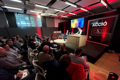 Representants empresarials a l'acte d'ACCIÓ ON a la delegació del Govern a Tortosa.