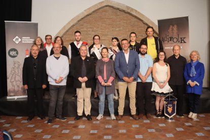 Els organitzadors i algunes de les entitats participants en la presentació del 35è Aplec Internacional a Tarragona.