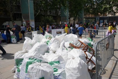 La recogida de residuos en Reus se ha realizado en el marco de la iniciativa 'Let's Clean Up Europe'.