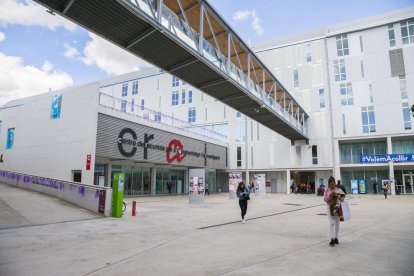 Imatge d'arxiu de la plaça del Campus Catalunya de la Universitat Rovira i Virgili.