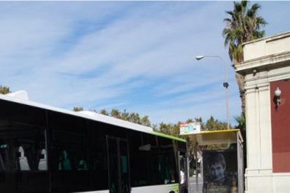 Territori sustituirá algunos palos por nuevas marquesinas en el Camp de Tarragona y las Terres de l'Ebre.