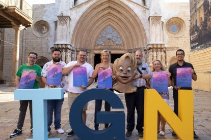 Encuentro de la consejera Montse Adan con las entidades organizadoras.