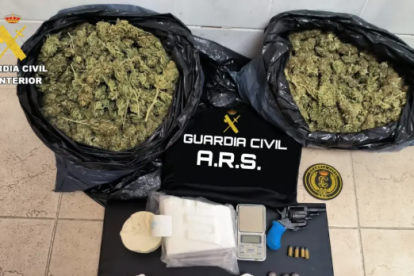 Drogas intervenidas por la Guardia Civil.