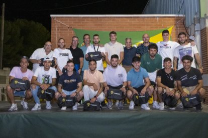 Alguns dels guardonats a la Nit del Futbol de Constantí.