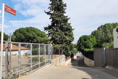 El Ayuntamiento instalará diez puntos de luz en la calle Hospitalera de Reus.