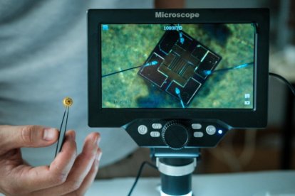 Imagen del sensor para detectar gases en el medio ambiente desarrollado por Nanochronia, una empresa derivada de la URV.