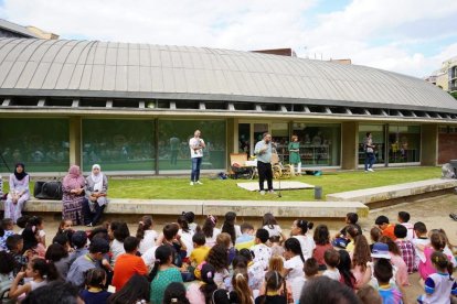 Más de 300 niños de Reus despiden el Pasaporte Cultural de este curso