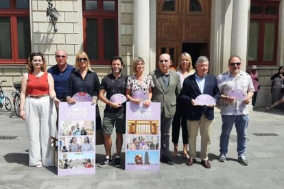 Imagen del acto de presentación de la Campaña de verano 2023 de Reus Promoció.