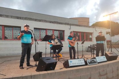 El grup durant una actuació al terme de Vinyols i els Arcs (Baix Camp).