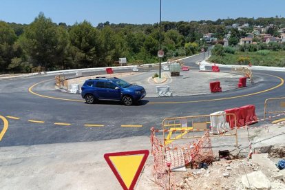 Imatge de la nova rotonda d'accés a Boscos de Tarragona.