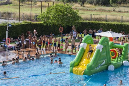 Imatge d'arxiu d'una anterior festa aquàtica a Torredembarra.