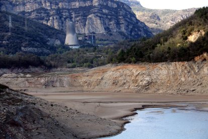 La cua del pantà de la Baells, al Berguedà.