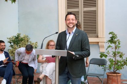 L'alcalde de Tarragona, Rubén Viñuales, en la roda de premsa de presentació de les 100 primeres accions del govern municipal.