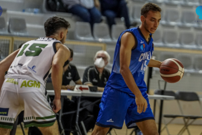 Isaac Mayo en la seva etapa al CB Cornellà.