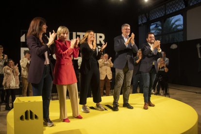 Vilalta, Forcadell, Roig, Ricomà y Aragonès en el inicio del acto final de campaña de ERC Tarragona.