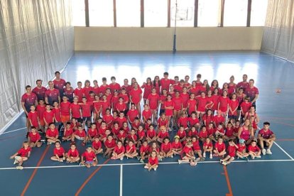 Las actividades de verano tienen como principal objetivo promocionar la actividad física combinando deporte, ocio, diversión y aprendizaje.