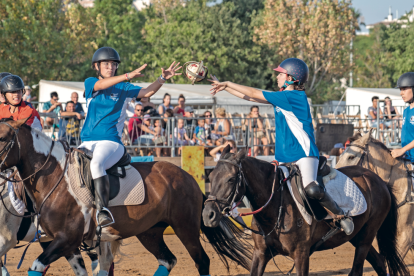 Imatge d'arxiu del Campionat de Horseball, bàsquet a cavall, de l'any passat; enguany, se celebrarà demà i dissabte a la tarda.