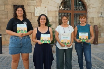 LA presentació es va dur a terme davant de l'Ajuntament.