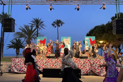 Imatge d'arxiu d'una actuació musical a la Feria Rociera de l'Hospitalet de l'Infant.