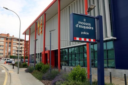 Exterior de la comissaria dels Mossos d'Esquadra de Lleida.