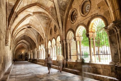 Imagen de visitantes de la Catedral de Tarragona.