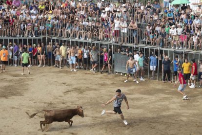 El acto se llevó a cabo en la plaza del Cincuentenario.