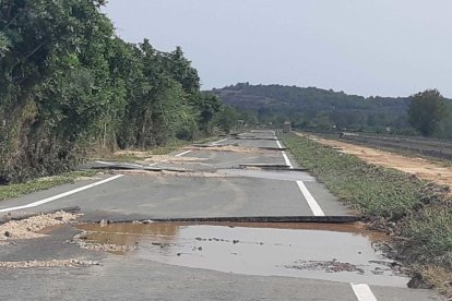 Carretera afectada a les Terres de l'Ebre per la DANA.