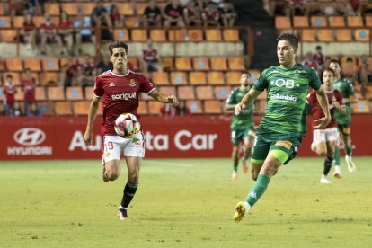 Mario Rodríguez en el partit contra l'Arenteiro.