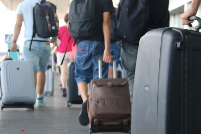 Imatge d'arxiu de turistes arribant a Tarragona.