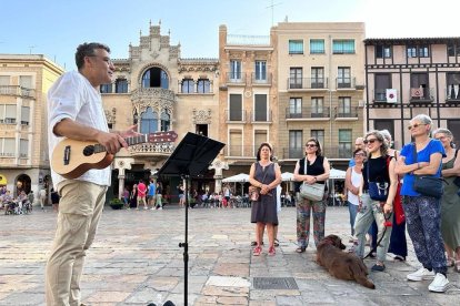 El passeig musicat transcorre per diversos punts del centre fins a arribar al Mercadal.