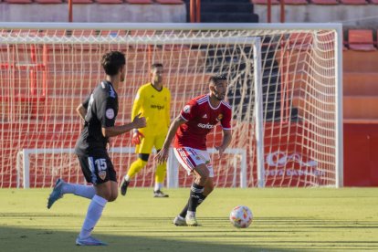 Borja Martínez va ser un dels jugadors més destacats durant el partit d'entrenament d'ahir.