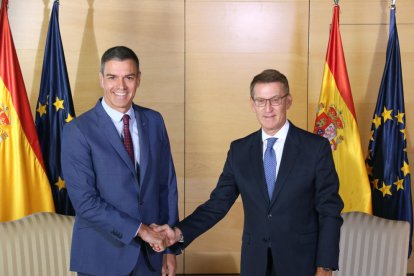 El president del govern espanyol en funcions, Pedro Sánchez, i el líder del PP, alberto Núñez Feijóo, al Congrés.