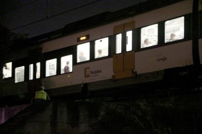 Pasajeros dentro del tren que ha atropellado mortalmente a cuatro personas en Montmeló.