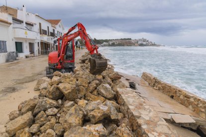 Imatge de l'estat del passeig de les Botigues de Mar d'Altafulla.