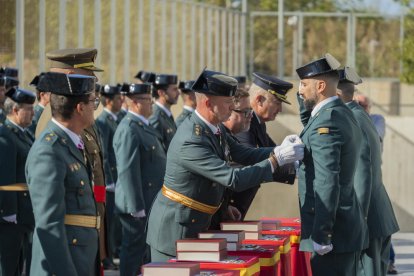 Acte de condecoració de diferents membres de la Guàrdia Civil per la seva tasca policial.